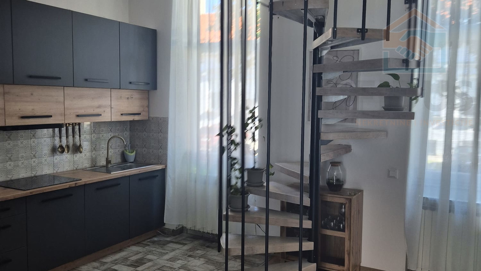 House, 181 m2, For Sale, Osijek - Gornji grad