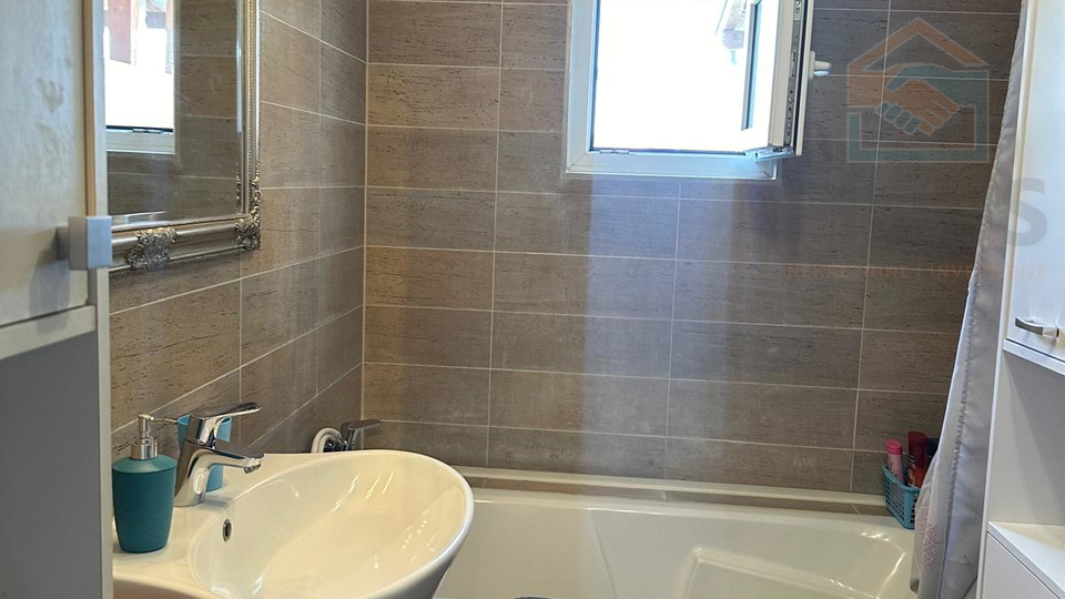 House&comma; 200 m2&comma; For Sale&comma; Bilje