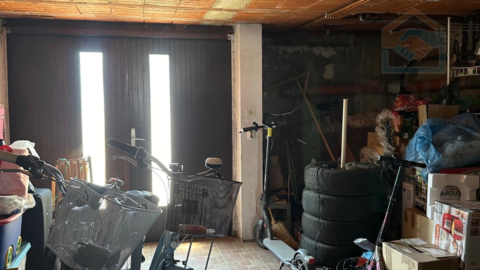 House&comma; 200 m2&comma; For Sale&comma; Bilje