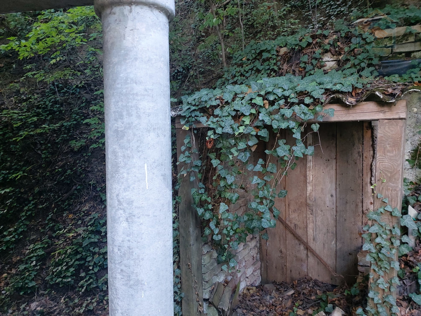 Kuća za odmor sa šumom i voćnjakom