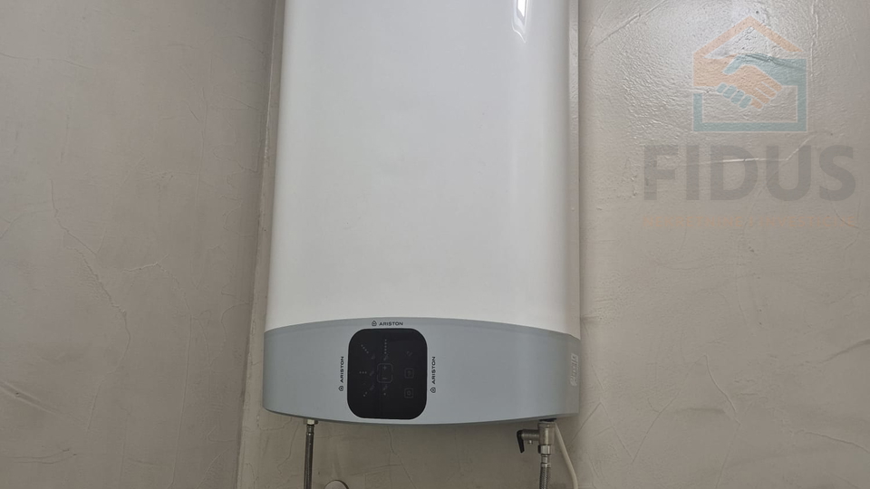 Commercial Property&comma; 32 m2&comma; For Sale&comma; Osijek - Gornji grad