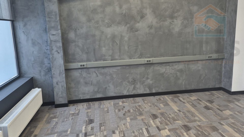 Commercial Property&comma; 32 m2&comma; For Sale&comma; Osijek - Gornji grad