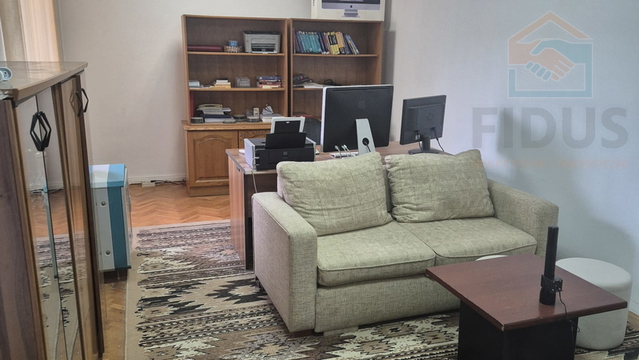 Commercial Property, 196 m2, For Rent, Osijek - Gornji grad