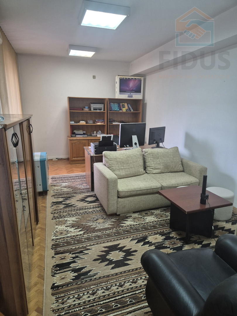 Najam stana/poslovnog prostora - 200 m2, Centar grada Osijeka