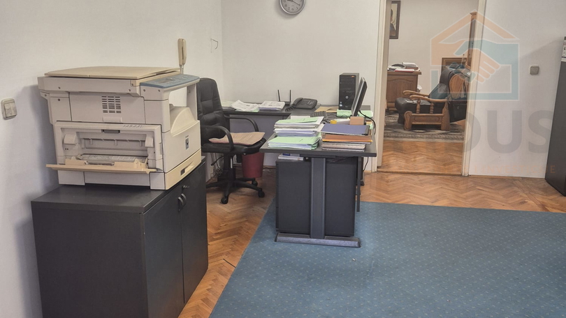 Commercial Property, 196 m2, For Rent, Osijek - Gornji grad