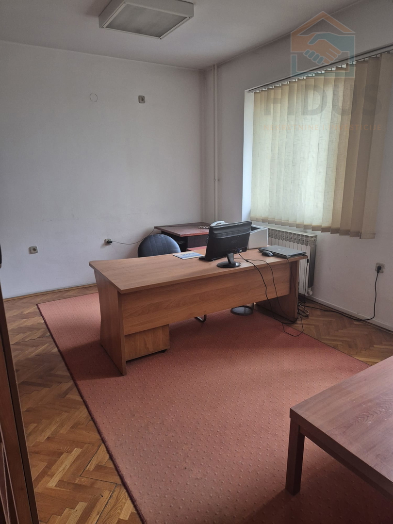 Najam stana/poslovnog prostora - 200 m2, Centar grada Osijeka