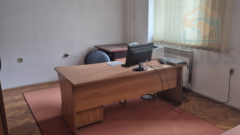Commercial Property, 196 m2, For Rent, Osijek - Gornji grad