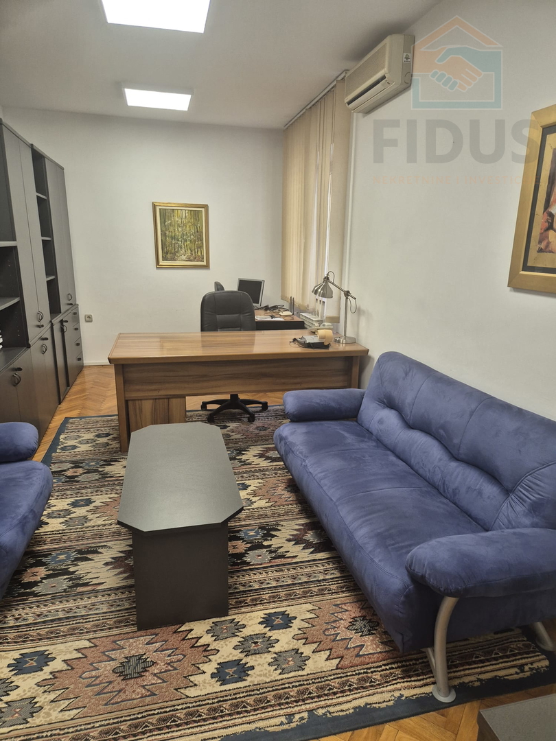 Prodaja stana/poslovnog prostora - 200 m2, Centar grada Osijeka