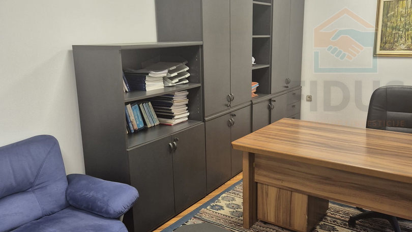 Commercial Property, 196 m2, For Rent, Osijek - Gornji grad