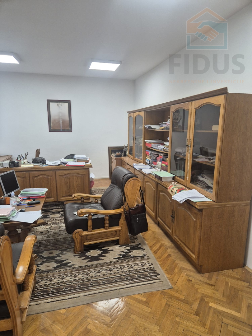 Prodaja stana/poslovnog prostora - 200 m2, Centar grada Osijeka