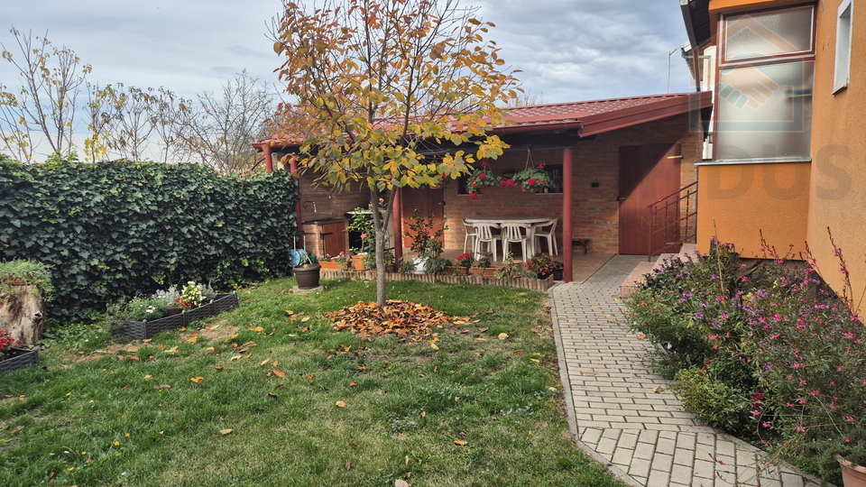 House, 180 m2, For Sale, Čepin