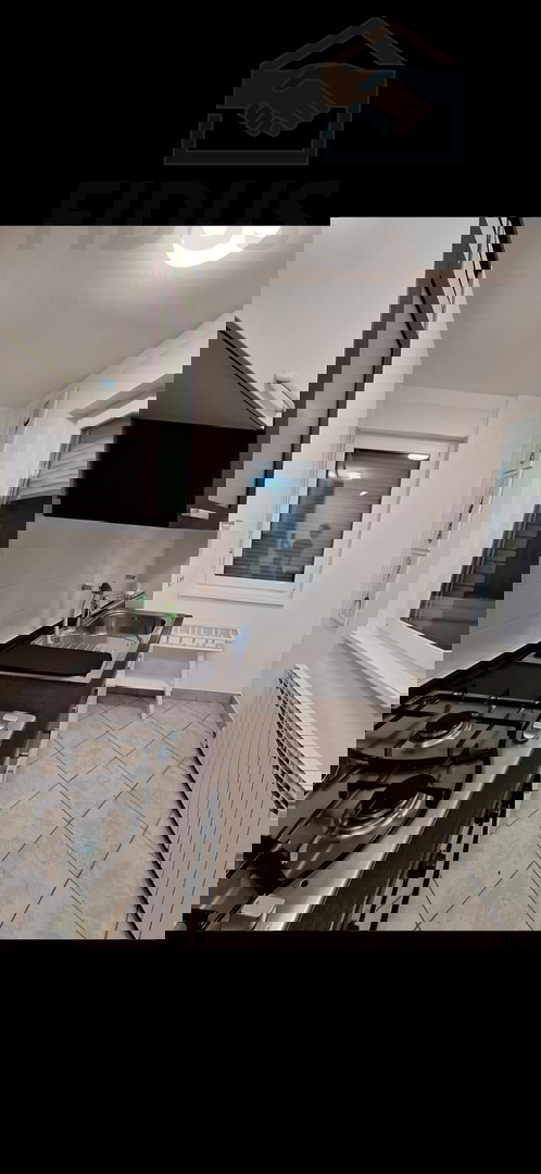 Jednoiposoban stan - pogled na Maksimir