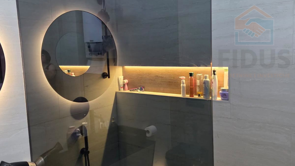 Appartamento&comma; 141 m2&comma; Vendita&comma; Osijek - Retfala