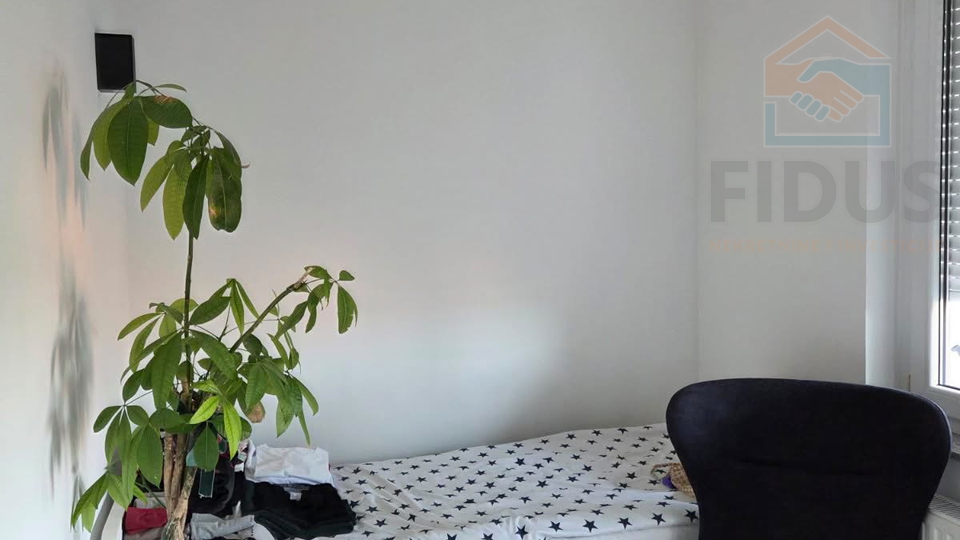 Appartamento&comma; 141 m2&comma; Vendita&comma; Osijek - Retfala
