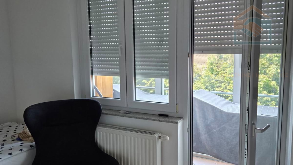 Appartamento&comma; 141 m2&comma; Vendita&comma; Osijek - Retfala
