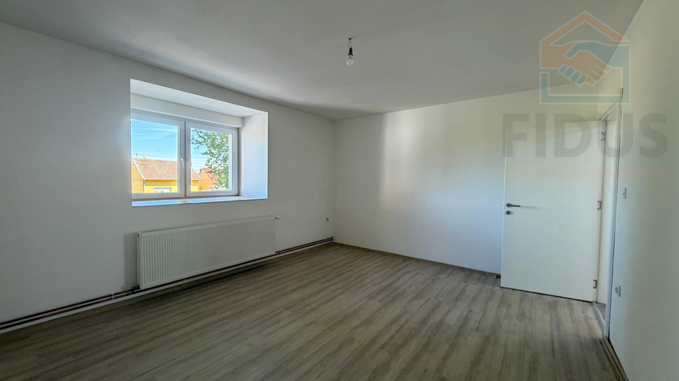 Apartment&comma; 107 m2&comma; For Sale&comma; Livana
