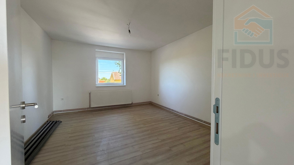 Apartment&comma; 107 m2&comma; For Sale&comma; Livana