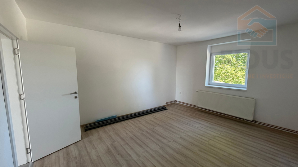 Apartment&comma; 107 m2&comma; For Sale&comma; Livana