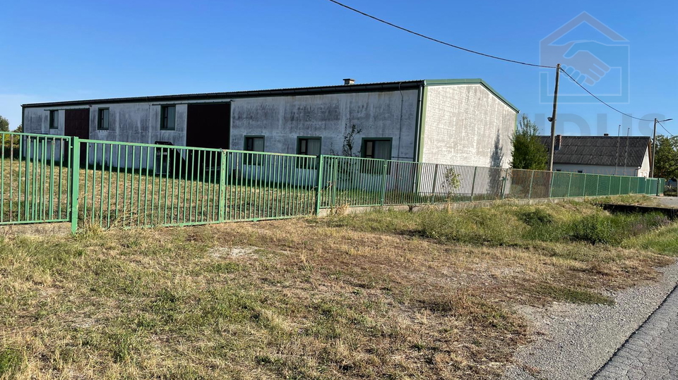 Uffici&comma; 908 m2&comma; Vendita&comma; &Ccaron;a&ccaron;inci