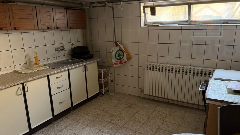 Haus&comma; 150 m2&comma; Verkauf&comma; Osijek - Retfala