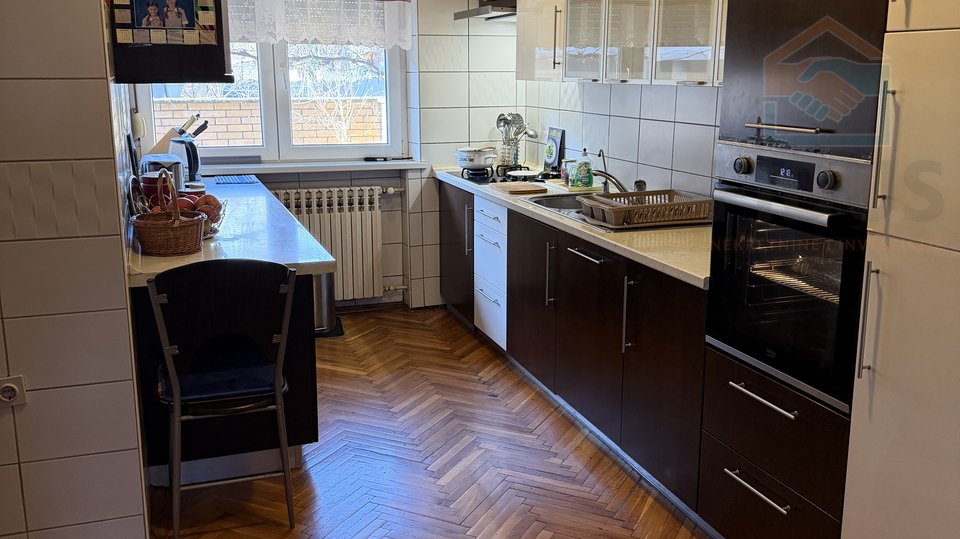 Haus&comma; 150 m2&comma; Verkauf&comma; Osijek - Retfala