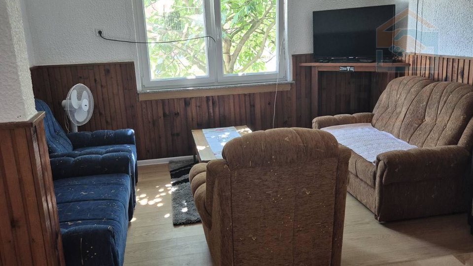 Haus, 111 m2, Vermietung, Čepin