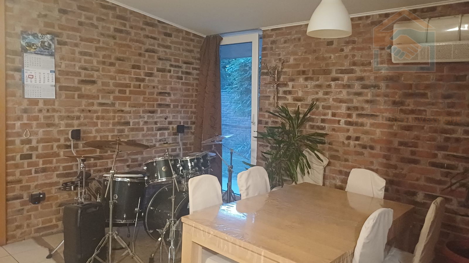 Masivna prizemnica 150 m2  - Brije&scaron;&cacute;e&sol;Osijek