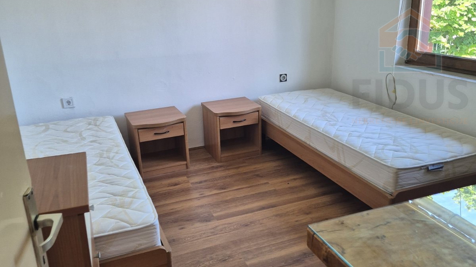 Haus, 111 m2, Vermietung, Čepin