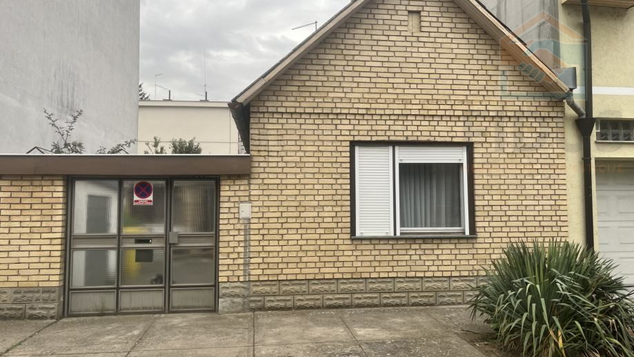 House&comma; 89 m2&comma; For Sale&comma; Osijek - Gornji grad