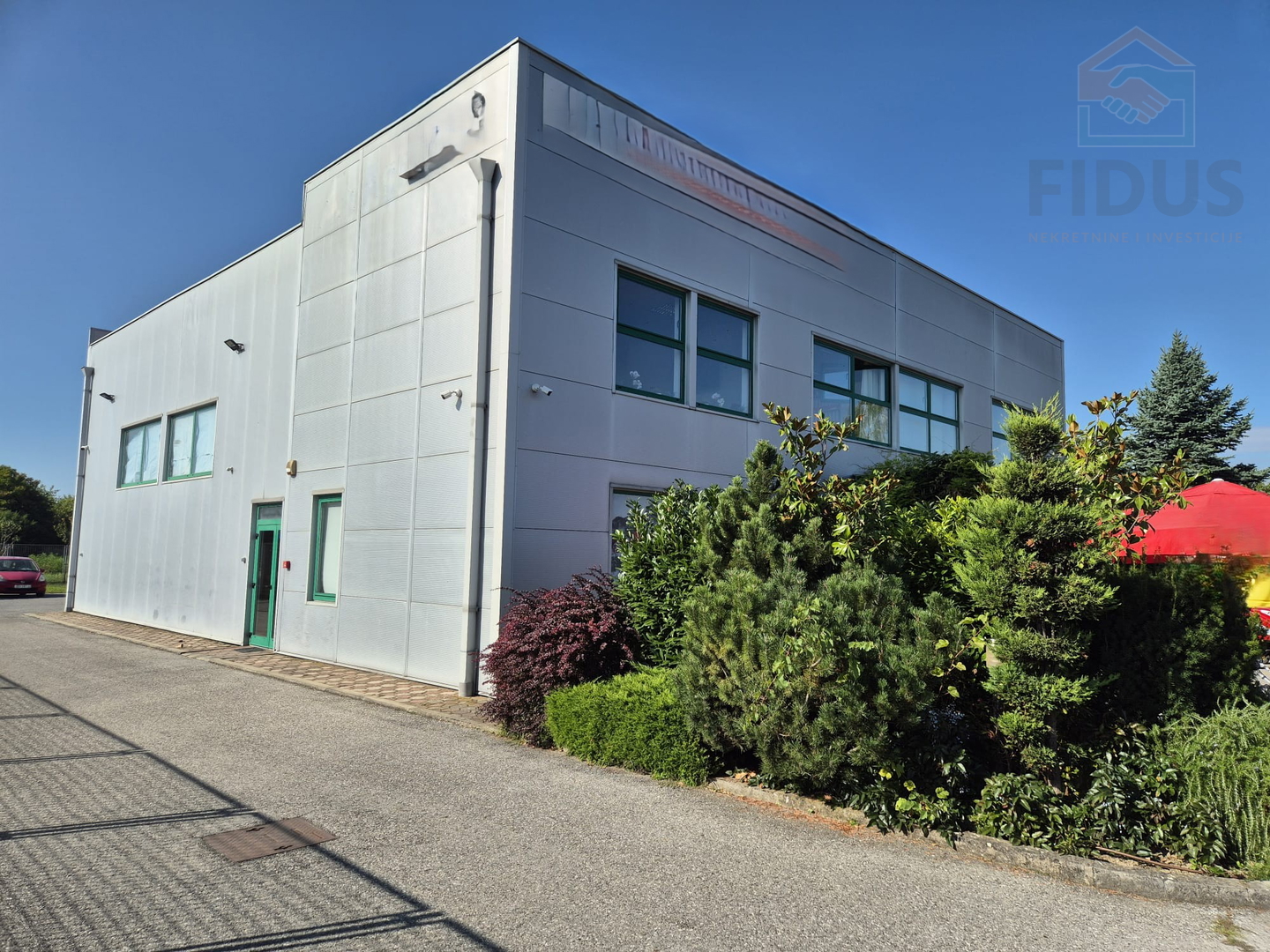 Prodaja tvrke + poslovne građevine