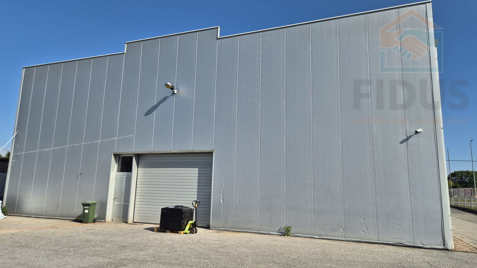 Geschäftsraum, 400 m2, Verkauf, Osijek - Zeleno polje