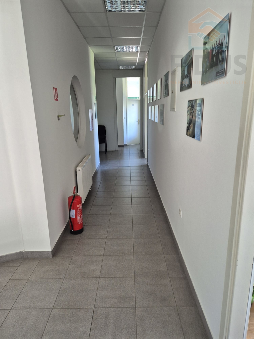 Prodaja tvrke + poslovne građevine