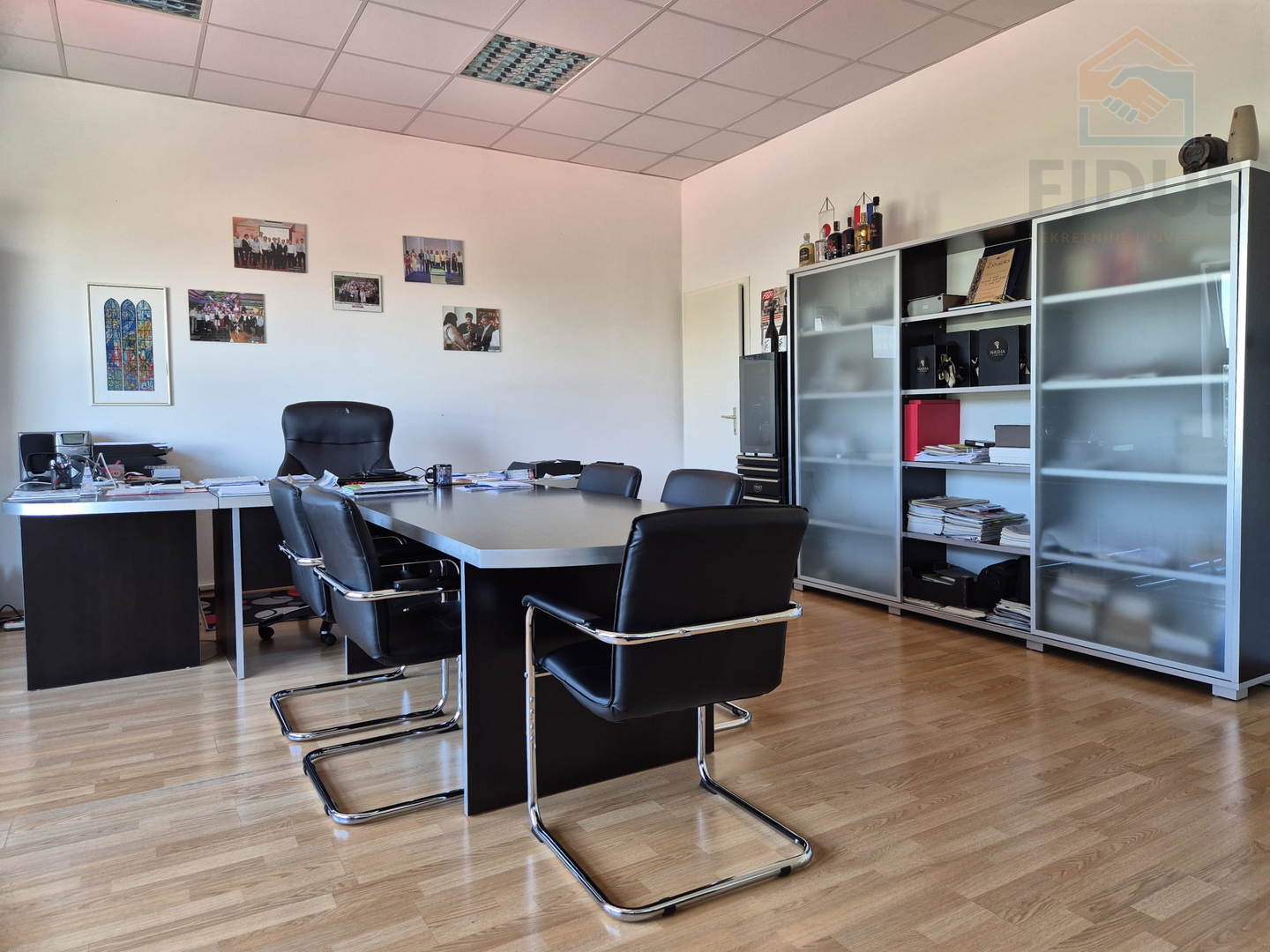 Prodaja tvrke + poslovne građevine