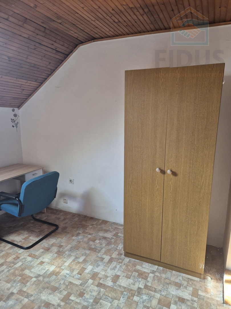 Kuća + dvorišni stan + lokal