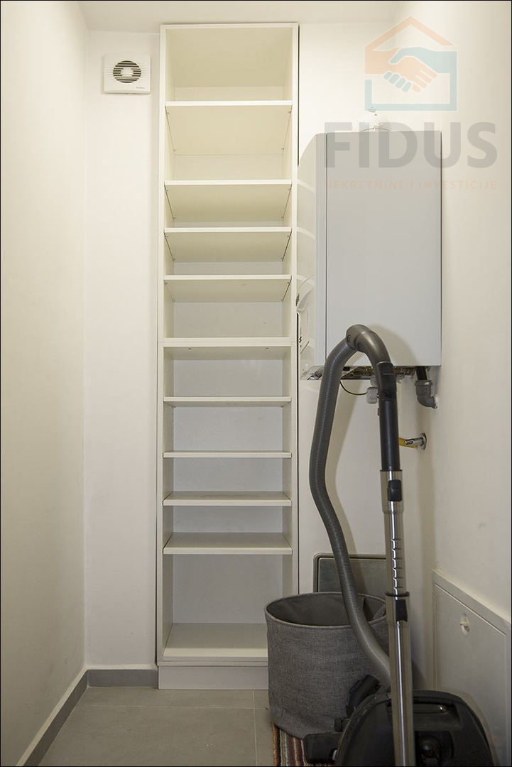 Najam stana 74 m2 - centar Osijeka