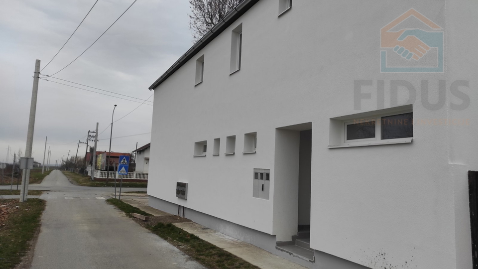 Trosoban stan - Livana