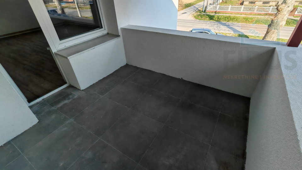 Trosoban stan - Livana