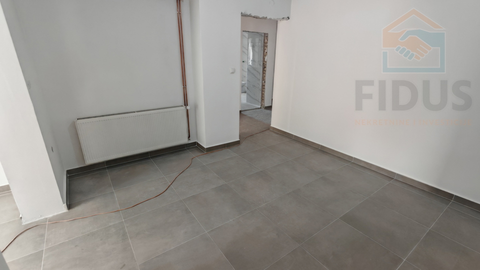 Trosoban stan - Livana