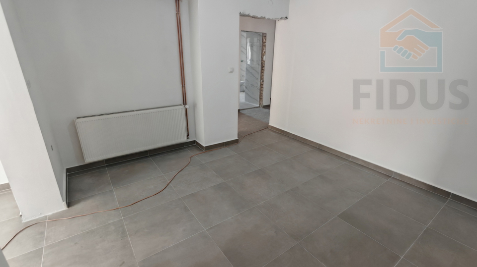 Trosoban stan - Livana