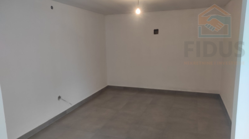 Commercial Property&comma; 350 m2&comma; For Sale&comma; Livana