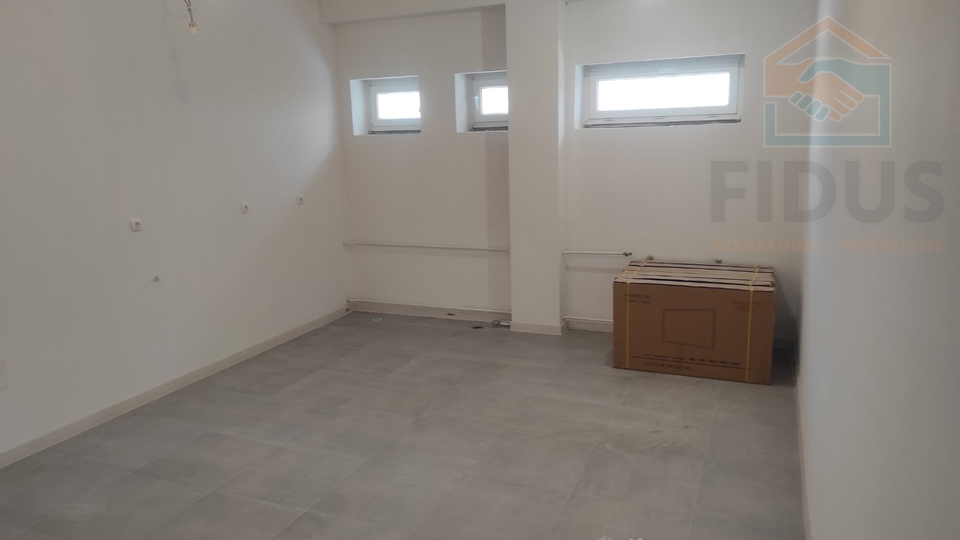 Haus&comma; 550 m2&comma; Verkauf&comma; Livana