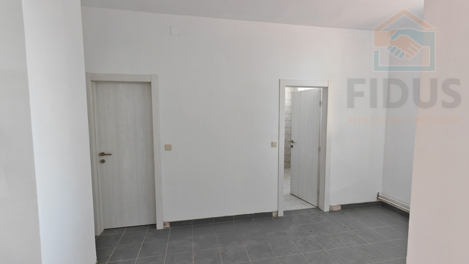 Commercial Property&comma; 350 m2&comma; For Sale&comma; Livana