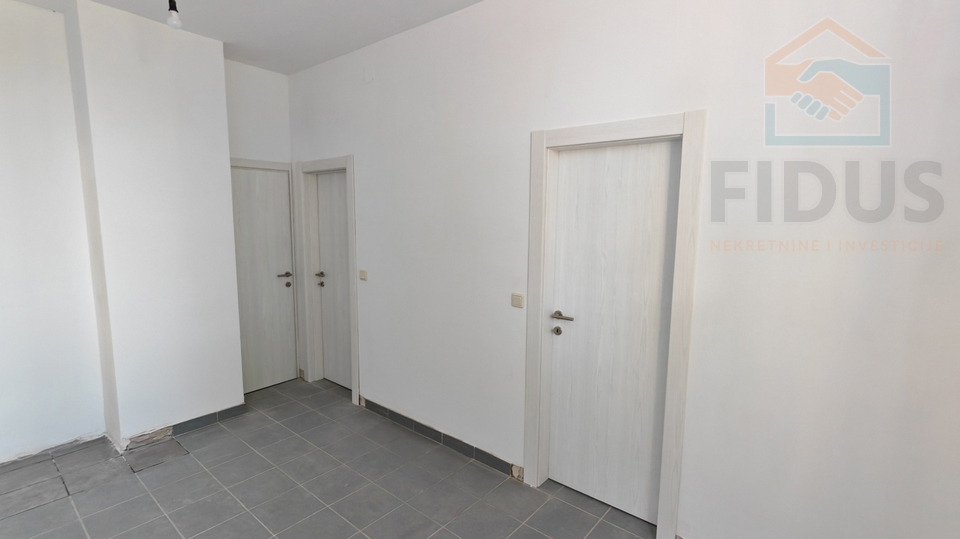 Haus&comma; 550 m2&comma; Verkauf&comma; Livana