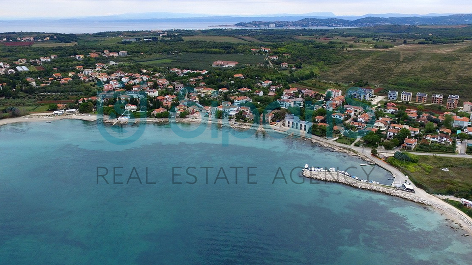 UMAG ZAMBRATIJA BUILDING LAND WITH THE PROJECT