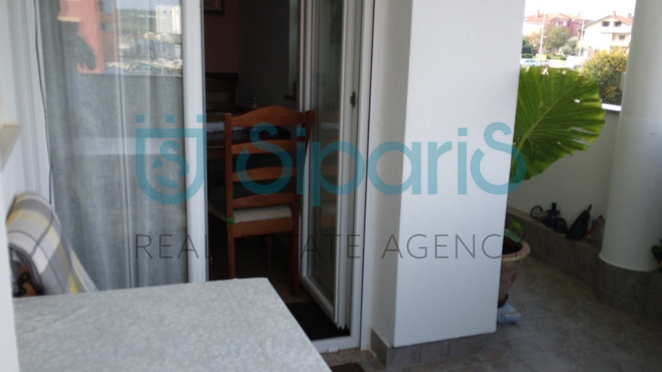 UMAG TWO-STORY APARTMENT ON THE PUNTA