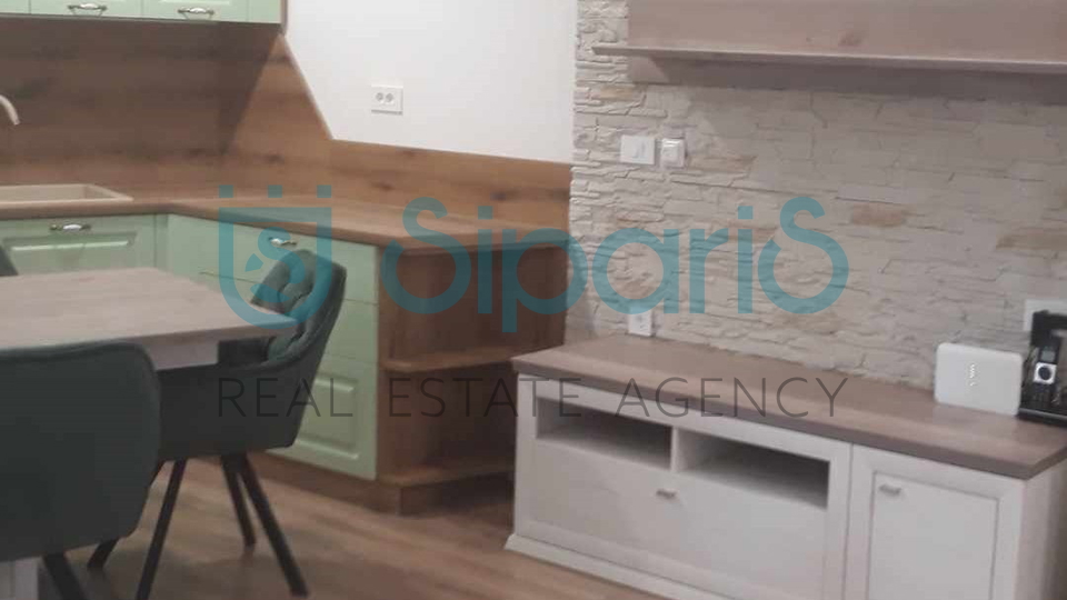 BUJE APARTMENT COMPLETELY RENOVATED APARTMENT IN THE CENTER OF THE CITY