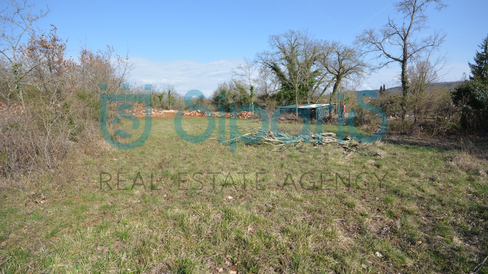 Building plot in Grožnjan surroundings 1000m2