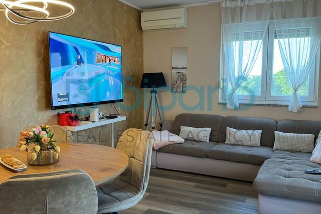 UMAG LUXURY APARTMENT IN THE SURROUNDINGS