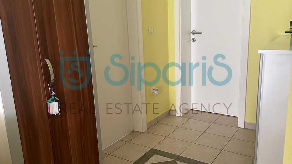 UMAG ZAMBRATIJA APARTMENT ON THE GROUND FLOOR 300 METERS FROM THE SEA