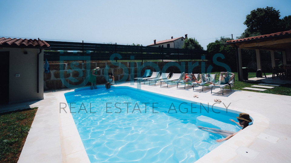 House&comma; 200 m2&comma; For Rent&comma; Savudrija